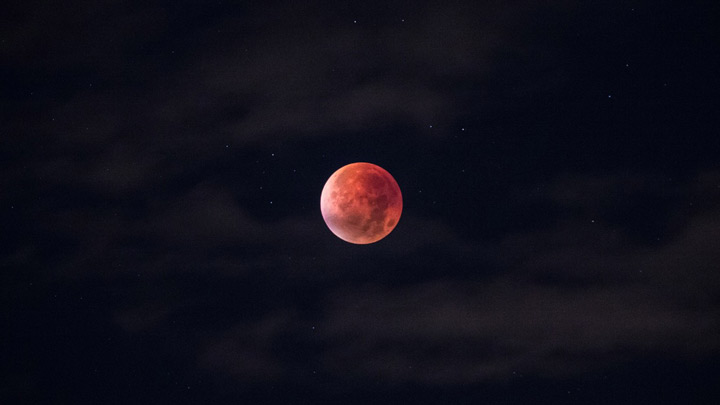 red moon