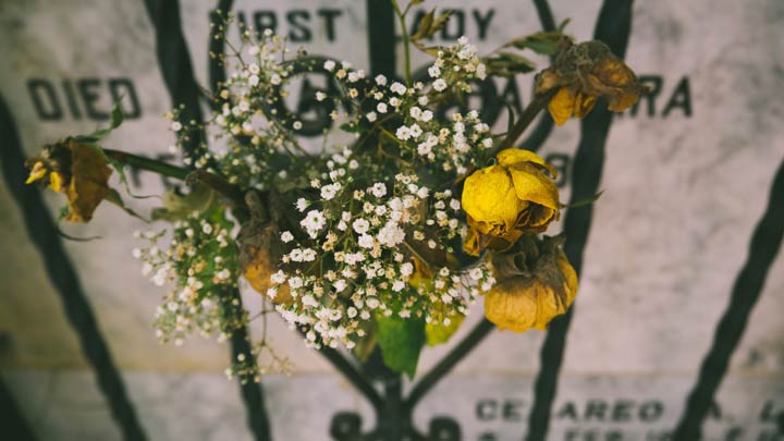 bouquet in cemetary