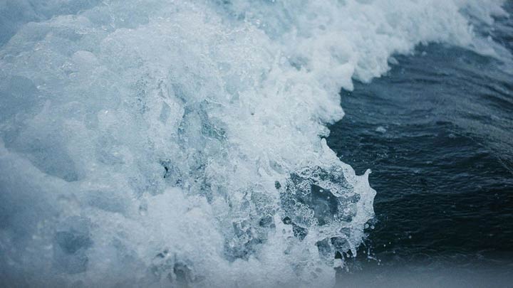 an ocean wave